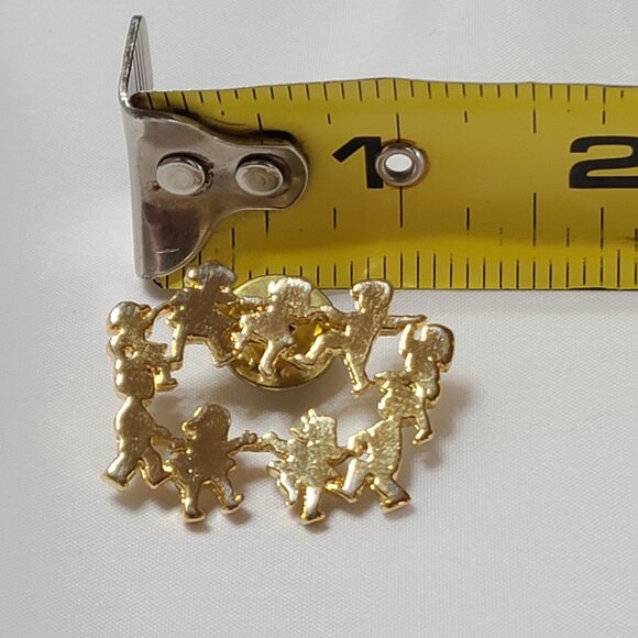 Gold-Tone Pin Brooch With Children Holding Hands Ring Around The Rosie - Picture 5 of 6